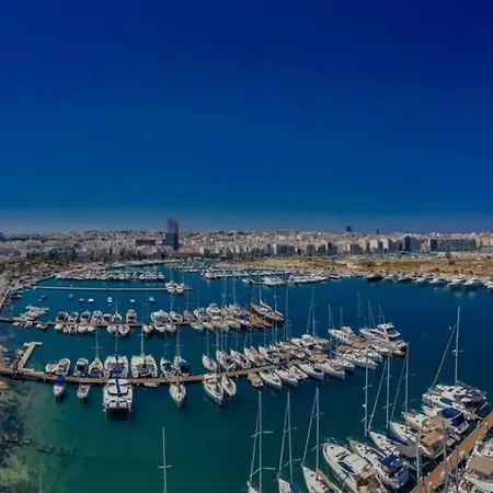 Apartment Spacious 2br With Large, Private Sun Terrace By 360 Estates