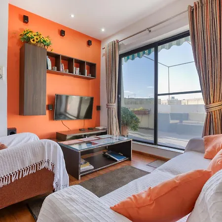 Апартаменты Spacious 2br With Large, Private Sun Terrace By 360 Estates *