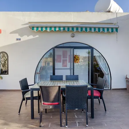 Διαμέρισμα Spacious 2br With Large, Private Sun Terrace By 360 Estates *