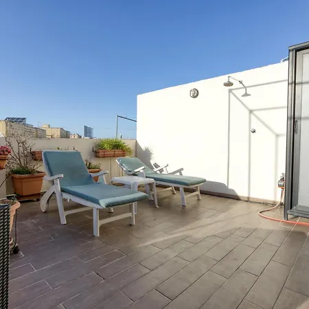 Spacious 2br With Large, Private Sun Terrace By 360 Estates شقة