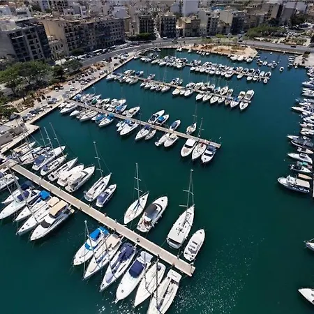 Spacious 2br With Large, Private Sun Terrace By 360 Estates Διαμέρισμα